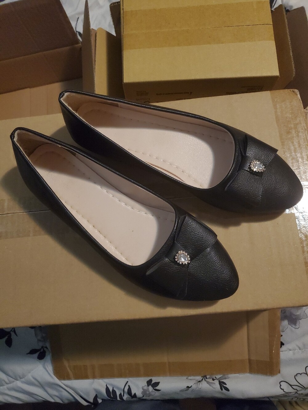 Black Women's Flats with Decorative Gem